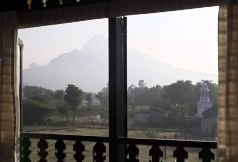 Отель Sparsa Resort Thiruvanamalai