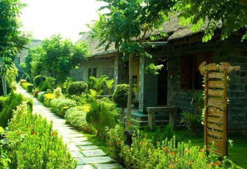 בית מלון כפרי Sparsa Resort Thiruvanamalai