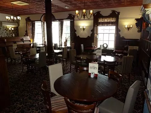 酒店 The Queens , Q Bar & Bistro