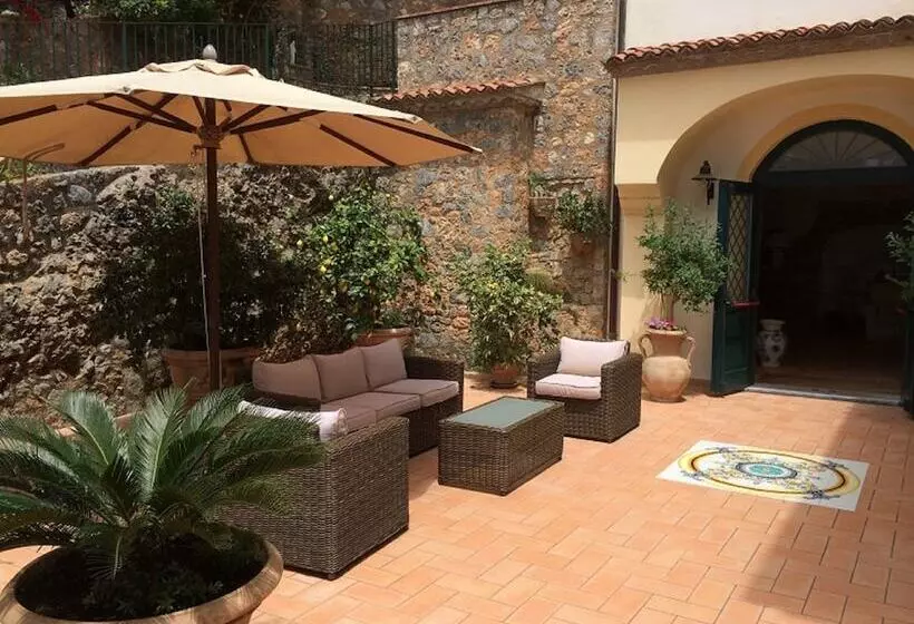 هتل Villa Delle Meraviglie