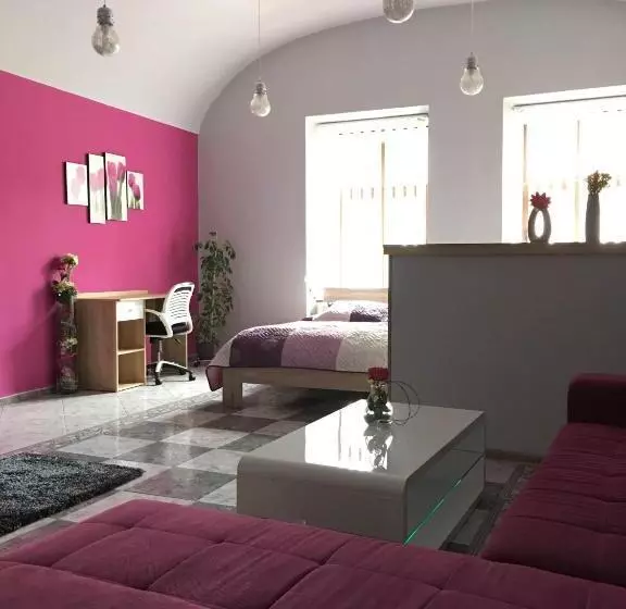 ペンション Penzion Hradby