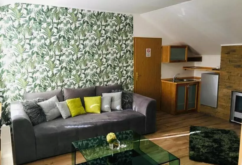 ペンション Penzion Hradby