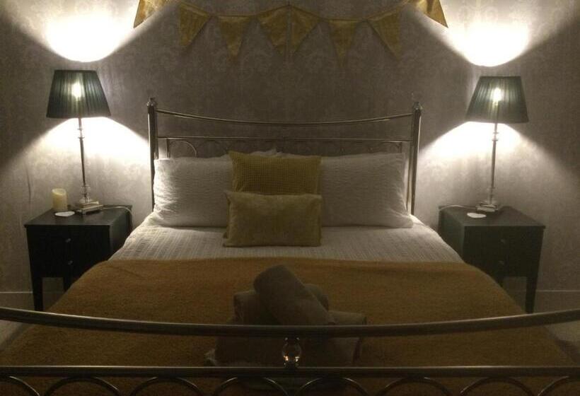 צימר Nether Dallachy Farmhouse