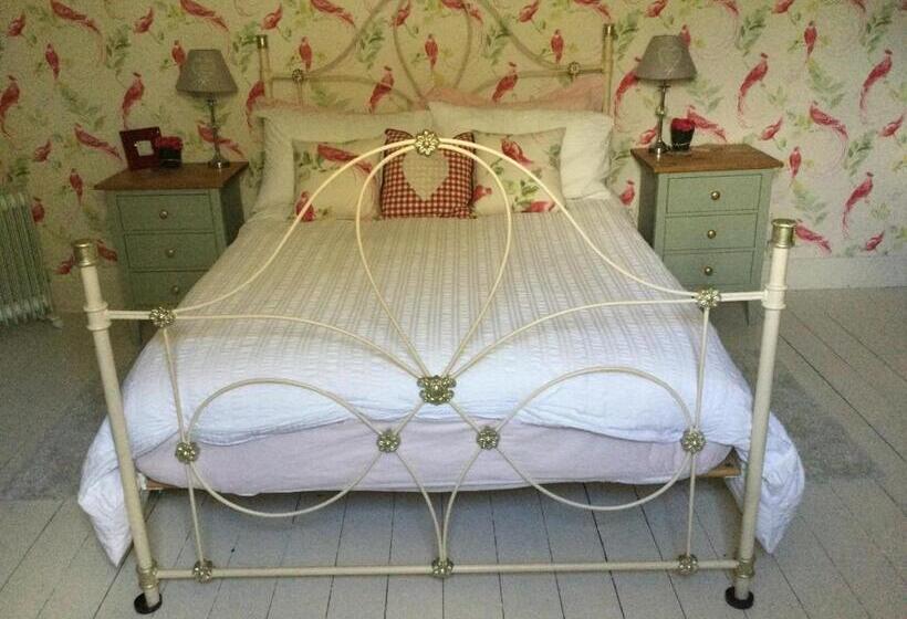 צימר Nether Dallachy Farmhouse