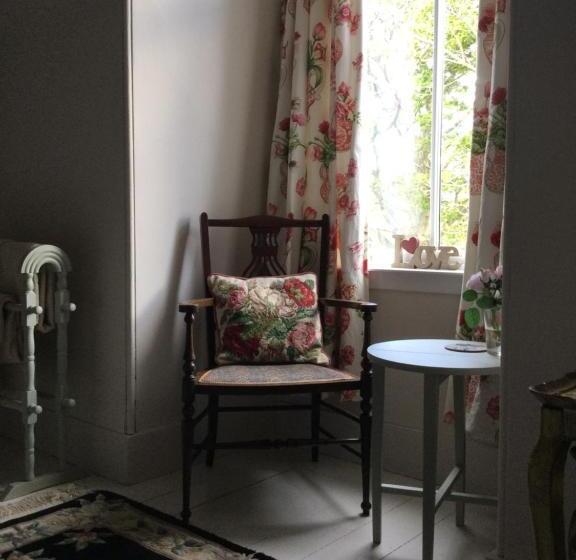 צימר Nether Dallachy Farmhouse