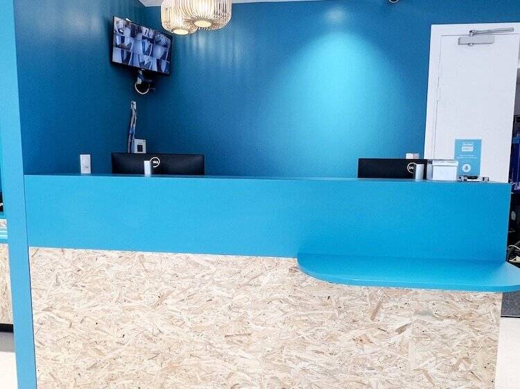 هتل Kyriad Direct Narbonne Sud