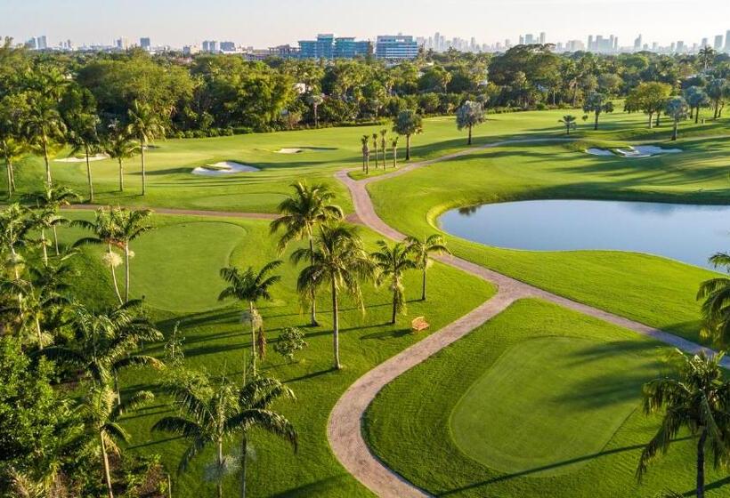 Luxurious Private Condo At 1 Hotel & Homes   1545