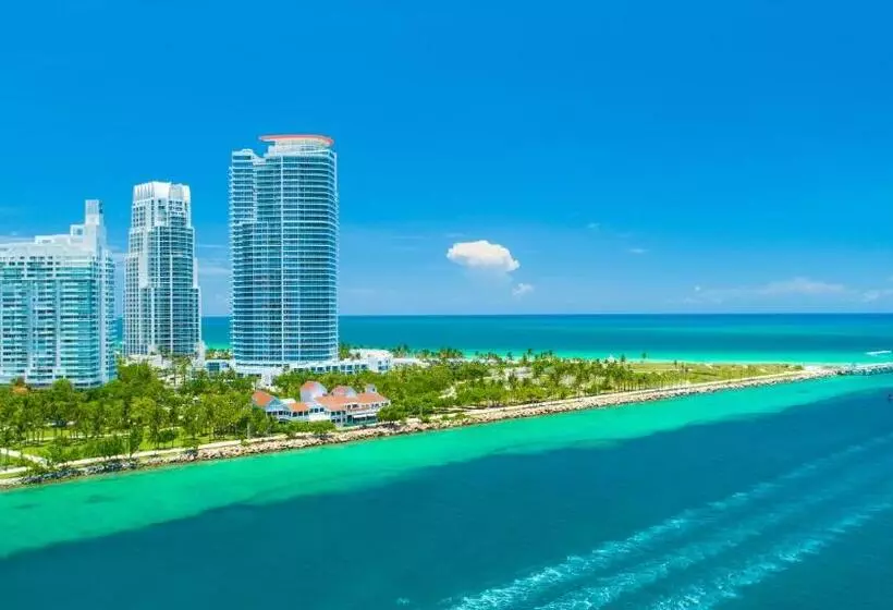 Luxurious Private Condo At 1 Hotel & Homes   1545