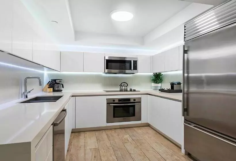 Luxurious Private Condo At 1 Hotel & Homes   1545