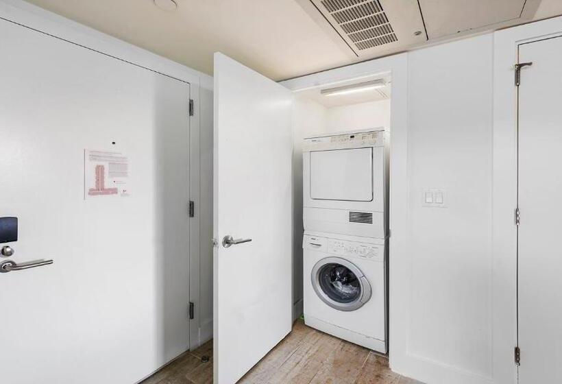 Luxurious Private Condo At 1 Hotel & Homes   1545