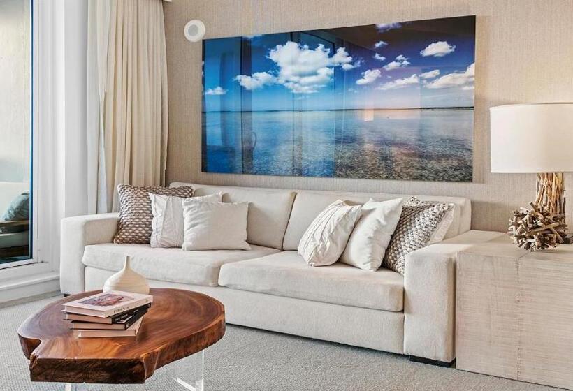 Luxurious Private Condo At 1 Hotel & Homes   1545