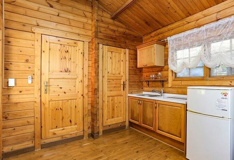 בית מלון כפרי Gurye Deulangil Pension