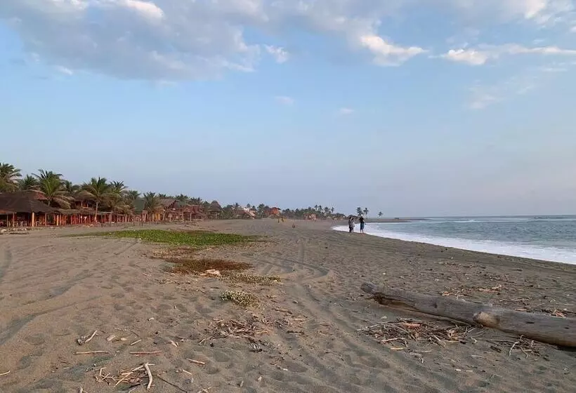 Hotelli Nexpa Surf Cabañas Mar De Noche