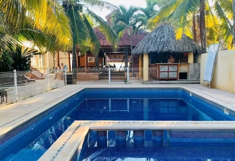 Hotelli Nexpa Surf Cabañas Mar De Noche