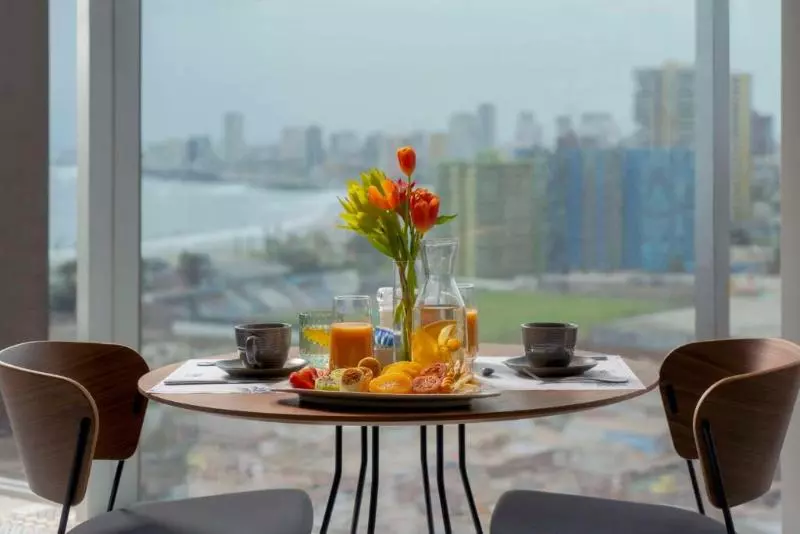 ホテル NH Iquique Pacifico