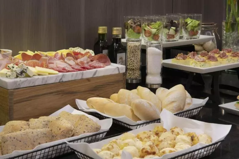 ホテル NH Iquique Pacifico