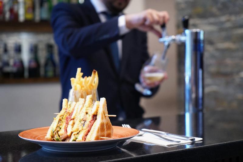 ホテル NH Iquique Pacifico