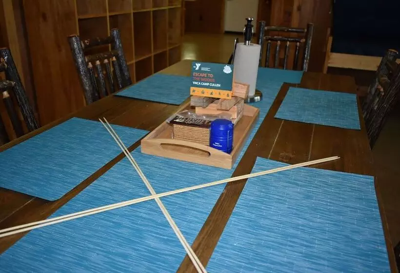 Hotelli Ymca Camp Cullen