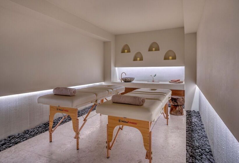 فندق Isla Brown Corinthia Resort & Spa, Curio Collection Hilton