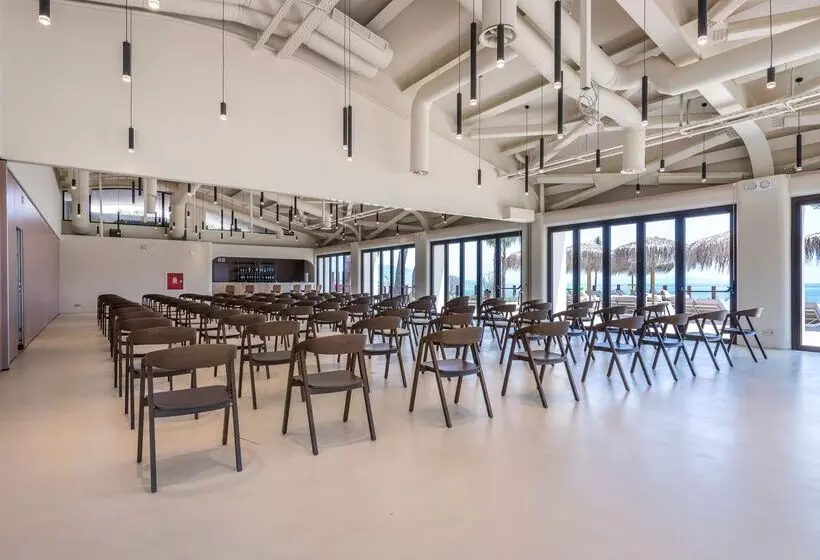 Hotelli Isla Brown Corinthia Resort & Spa, Curio Collection Hilton