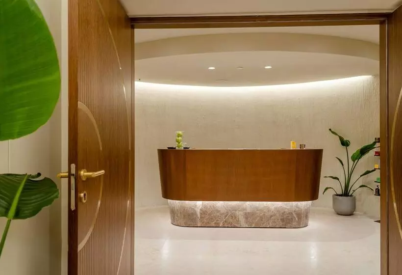 Hotelli Isla Brown Corinthia Resort & Spa, Curio Collection Hilton