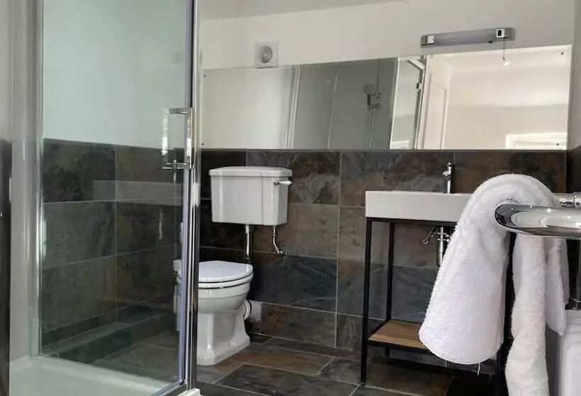 Beautiful Peak District Cottage With Hot Tub