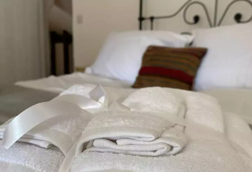 Beautiful Peak District Cottage With Hot Tub