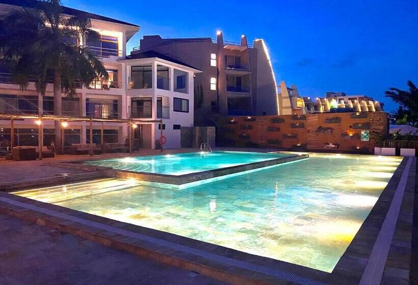 هتل Giraffe Beach