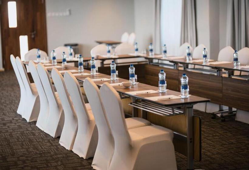 هتل Giraffe Beach