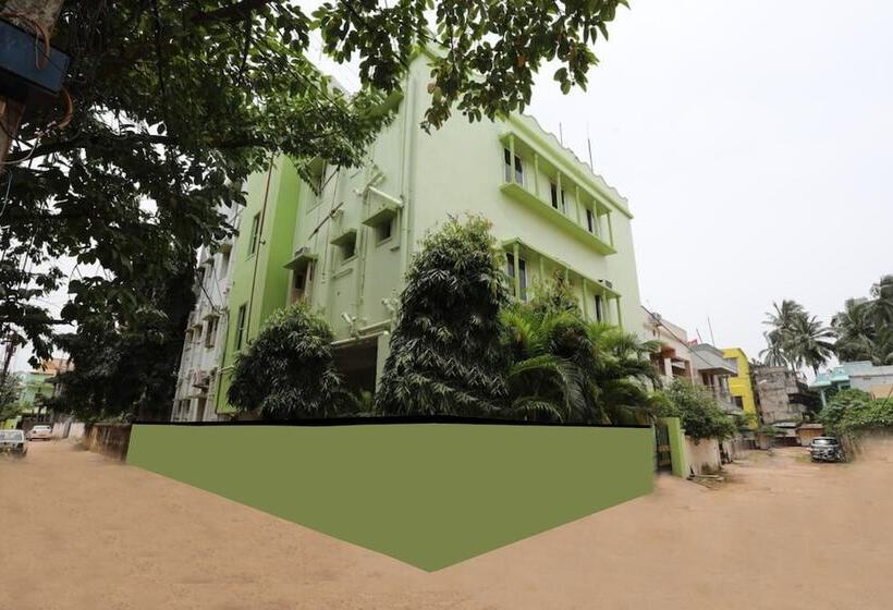 هتل Goroomgo Luxury Star Inn Airport Bhubaneswar