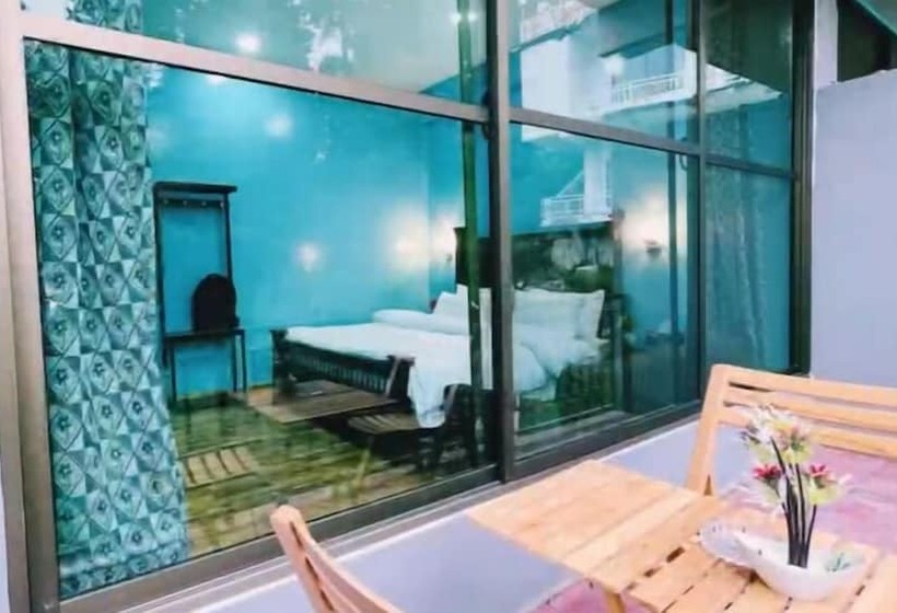 هتل Rosewood Lodges