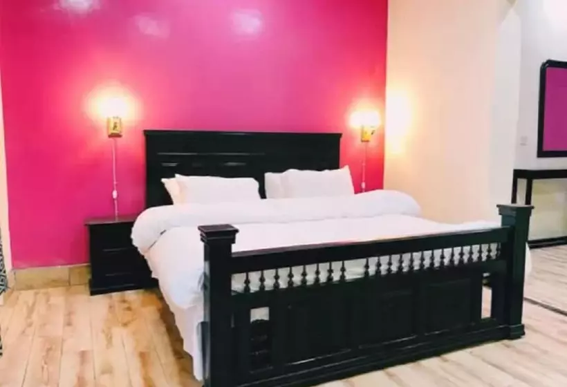 هتل Rosewood Lodges