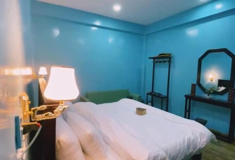 هتل Rosewood Lodges