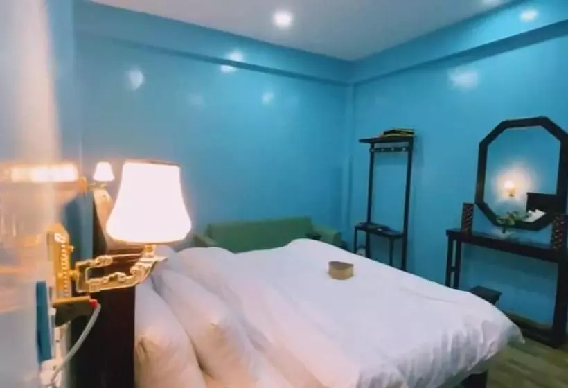 هتل Rosewood Lodges