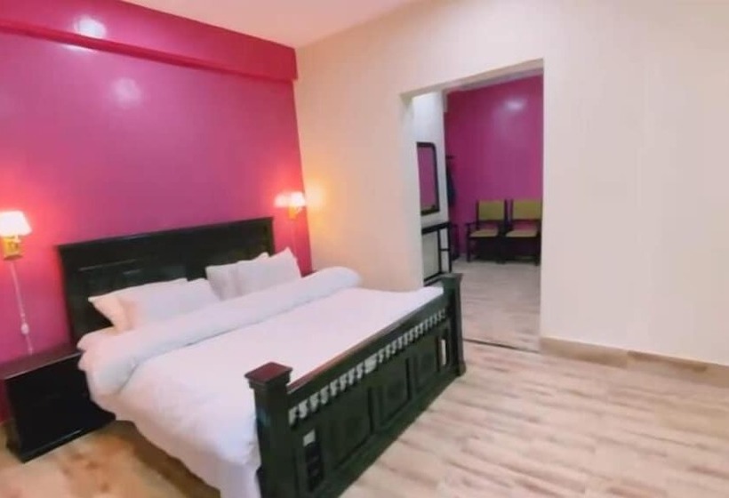 هتل Rosewood Lodges