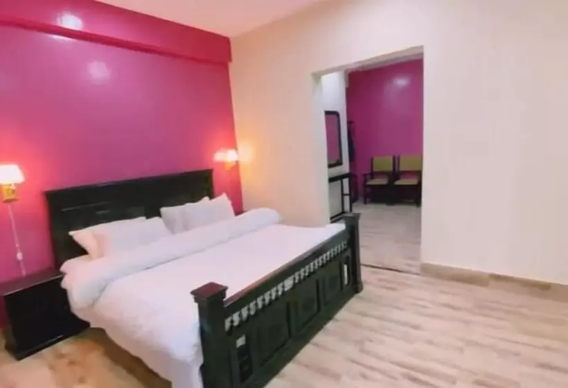 هتل Rosewood Lodges