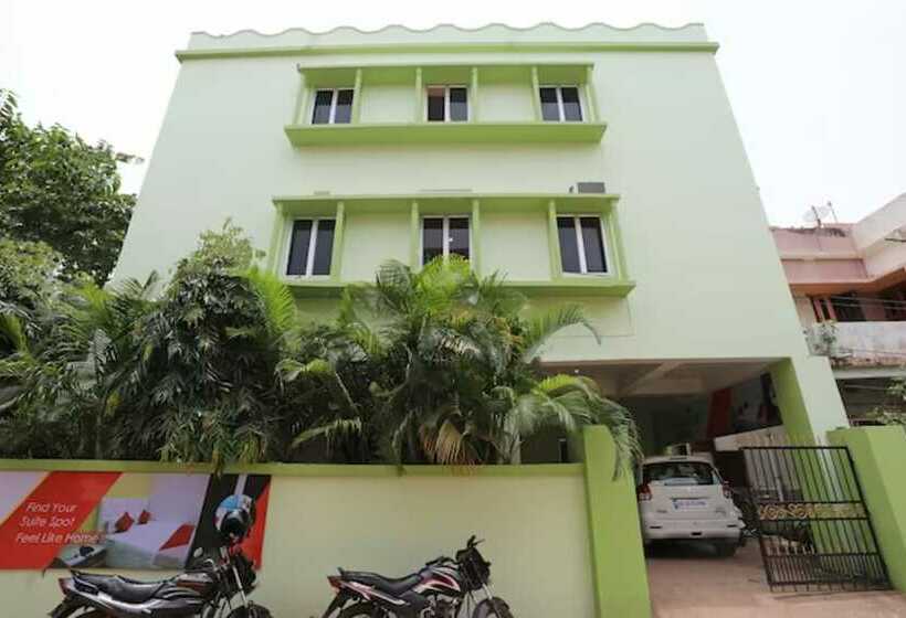 هتل Goroomgo Luxury Star Inn Airport Bhubaneswar