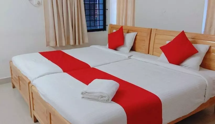 Hotelli Tri Star Residency Ernakulam