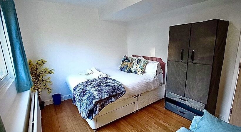 پانسیون Amara House