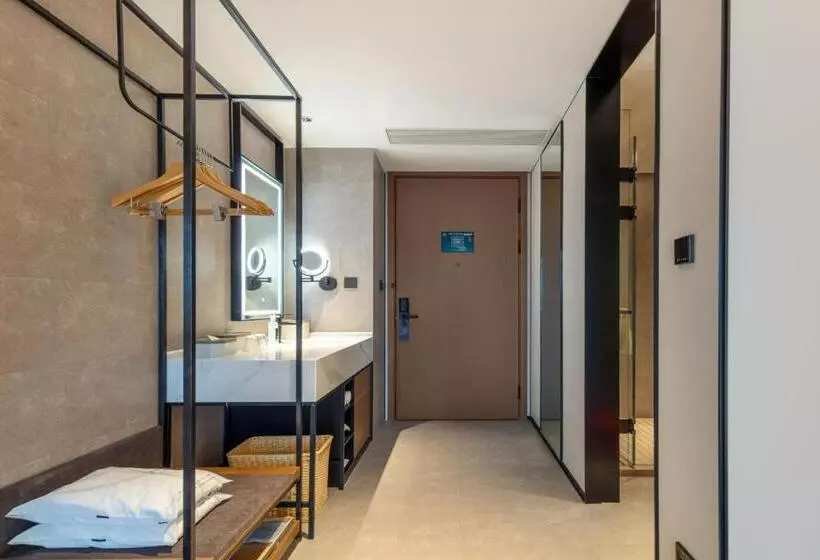 Atour Hotel Hangzhou East Railway Station West Square