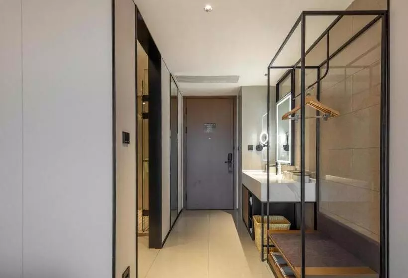 Atour Hotel Hangzhou East Railway Station West Square