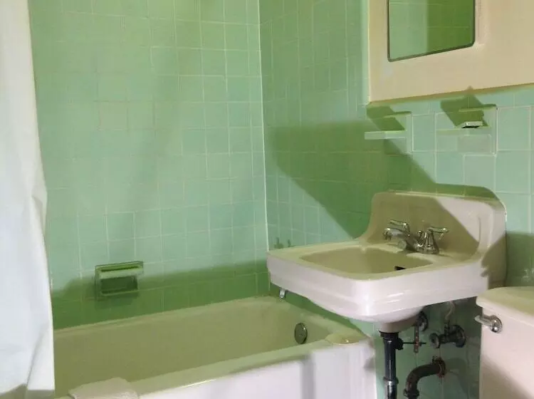 Hawaii Motel