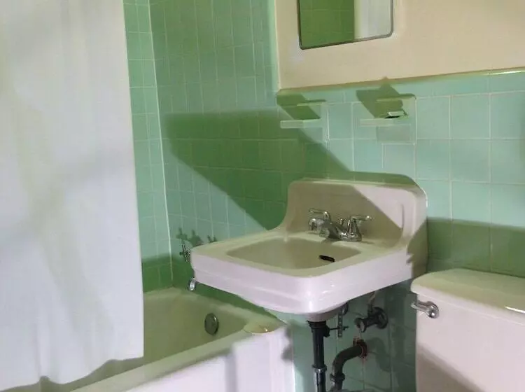 Hawaii Motel