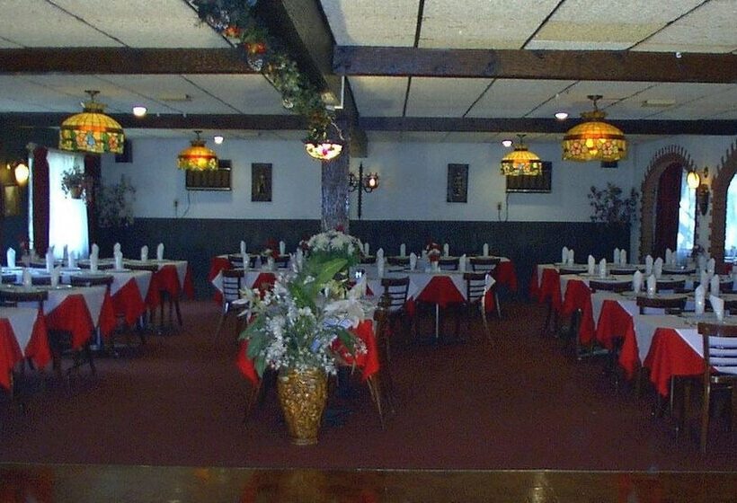 בית מלון כפרי Crystal Brook Resort & Mountain Brauhaus