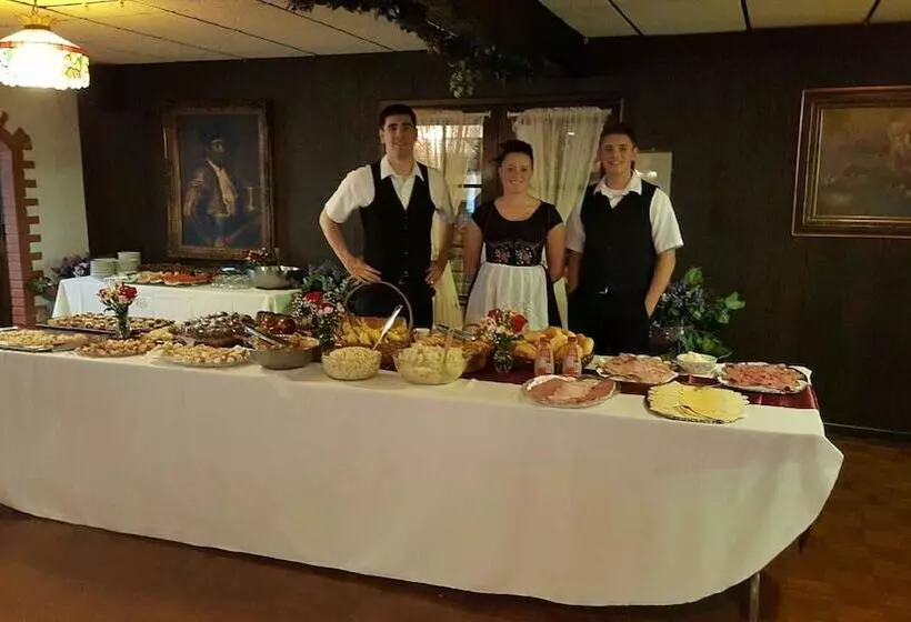 Hotelli Crystal Brook Resort & Mountain Brauhaus