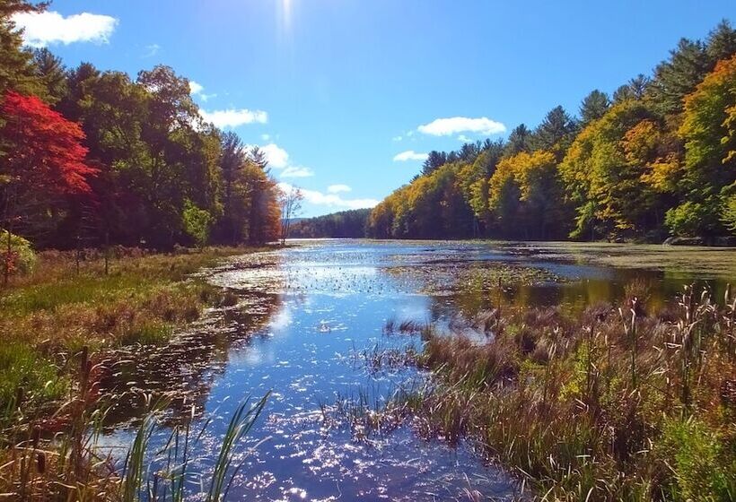 בית מלון כפרי Crystal Brook Resort & Mountain Brauhaus