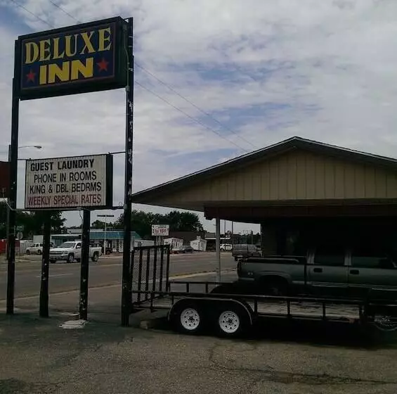 ホテル Deluxe Inn