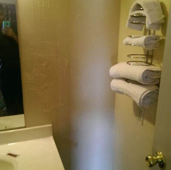 בית מלון כפרי Deluxe Inn