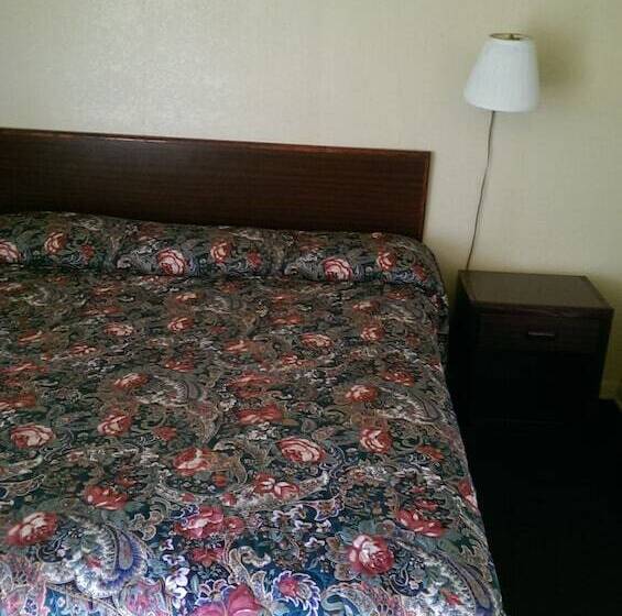 בית מלון כפרי Deluxe Inn