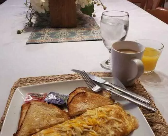 ホテル Hitching Horse Inn